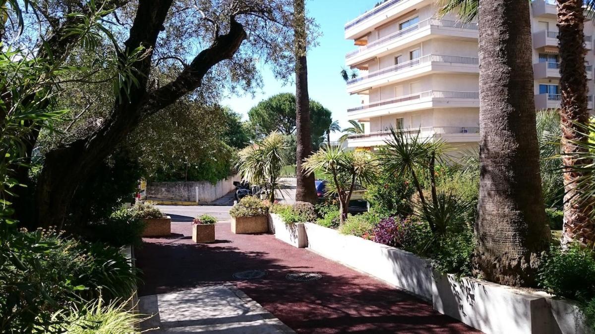 Joli Studio 4Pers Piscine Tout Confort Juan-les-Pins Eksteriør bilde