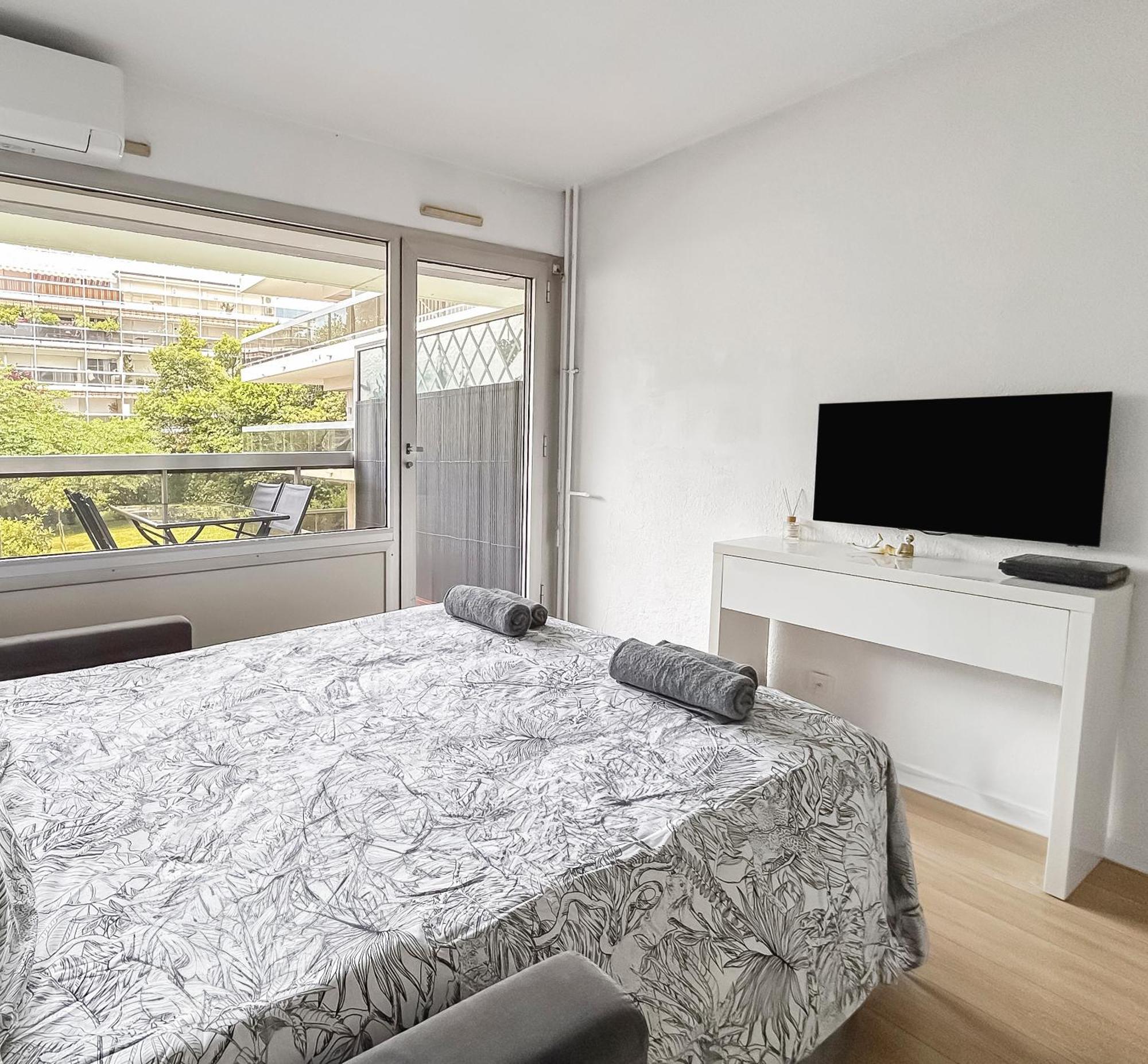 Joli Studio 4Pers Piscine Tout Confort Juan-les-Pins Eksteriør bilde