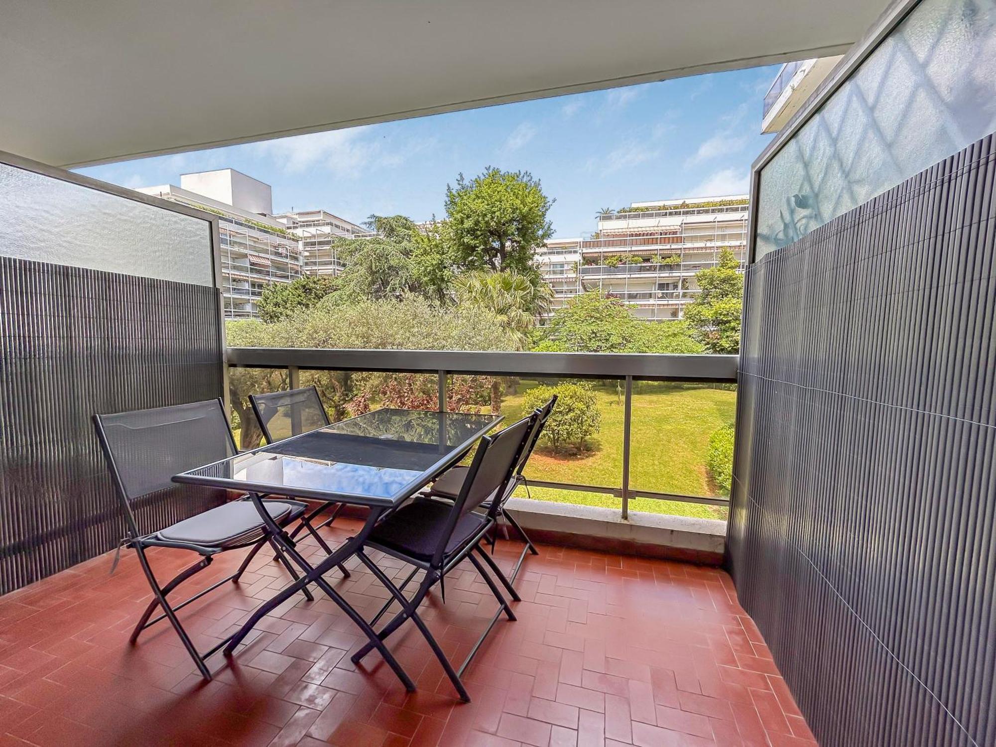 Joli Studio 4Pers Piscine Tout Confort Juan-les-Pins Eksteriør bilde